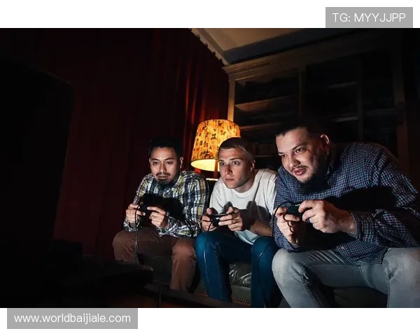 8个人玩的游戏真人版带你重温经典游戏的真实体验方式